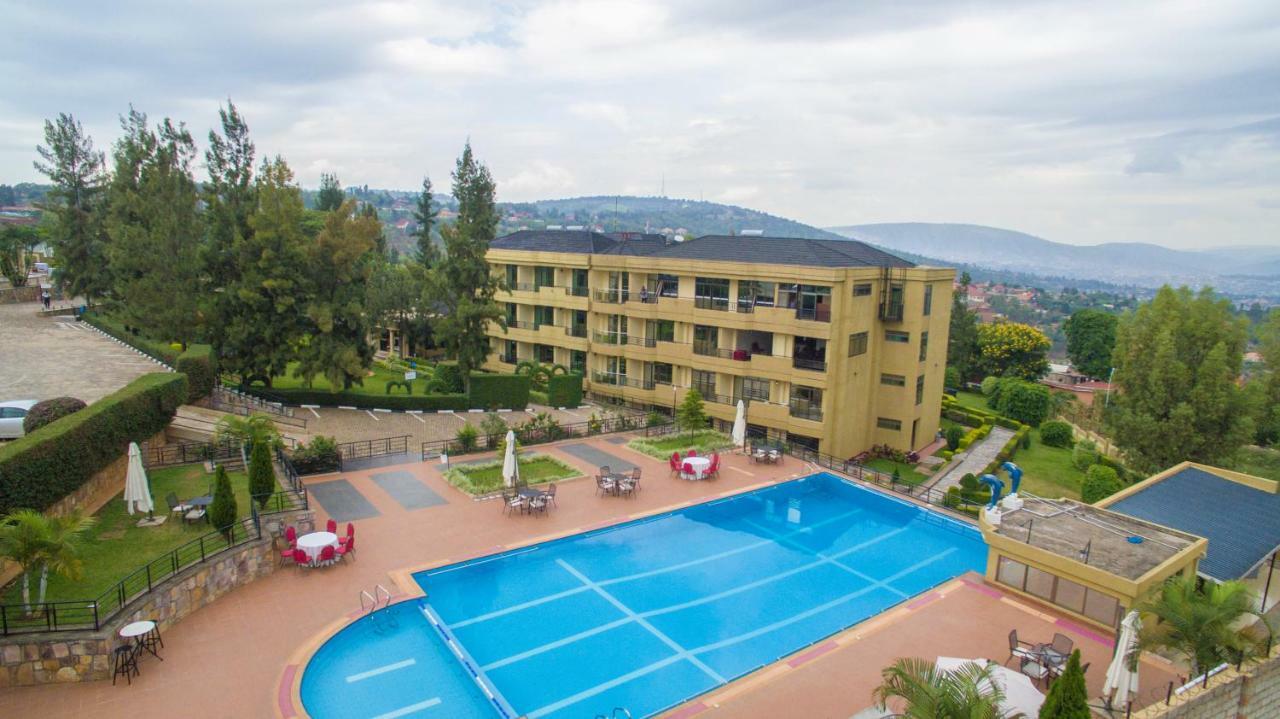 Nobleza Hotel Кігалі Екстер'єр фото