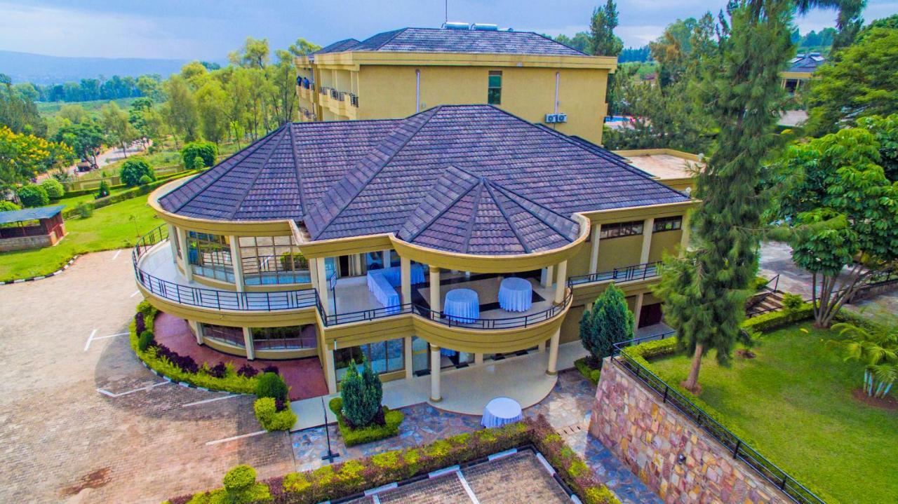 Nobleza Hotel Кігалі Екстер'єр фото